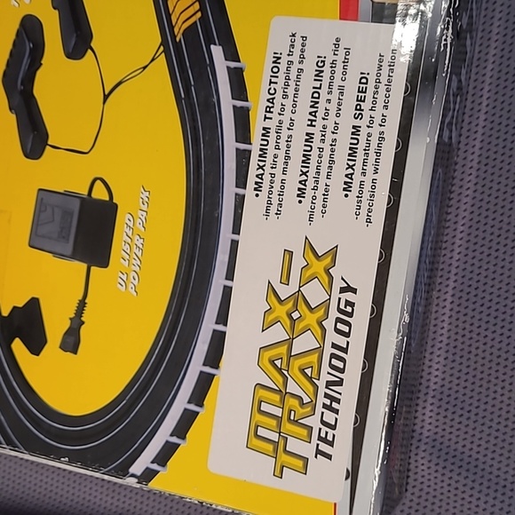 2006 Life Like Ford Mustang Challenge HO Scale Electric Slot Car Racing Set - Picture 12 of 13